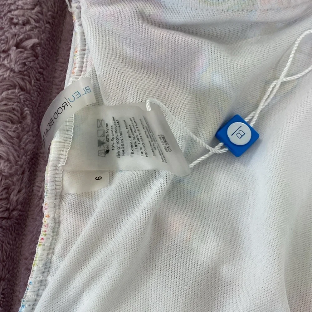 Bleu Rod Beattie one piece swimsuit. Let the Sun Chine In size 6 - Picture 6 of 10